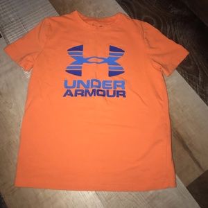 Youth Under Armor Tee Great condition Size SM